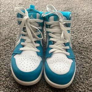 Nike Air Jordan 1 Mid White Aqua Sneakers Shoes 
Youth